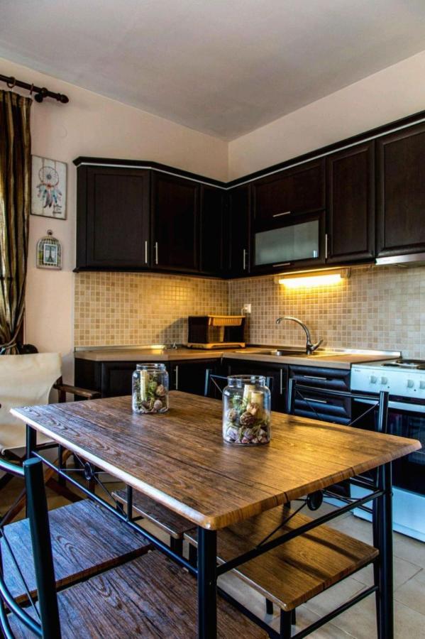 Canal Luxury Apartments Nea Poteidaia Exterior foto