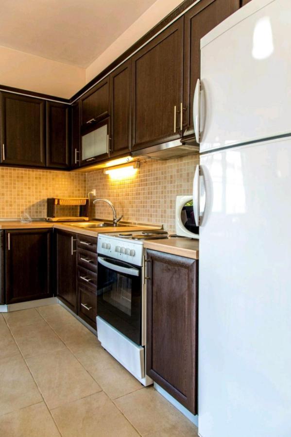 Canal Luxury Apartments Nea Poteidaia Exterior foto